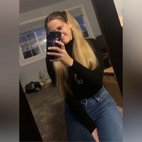 Meet your Posher, Samantha - Picture 3 of 5